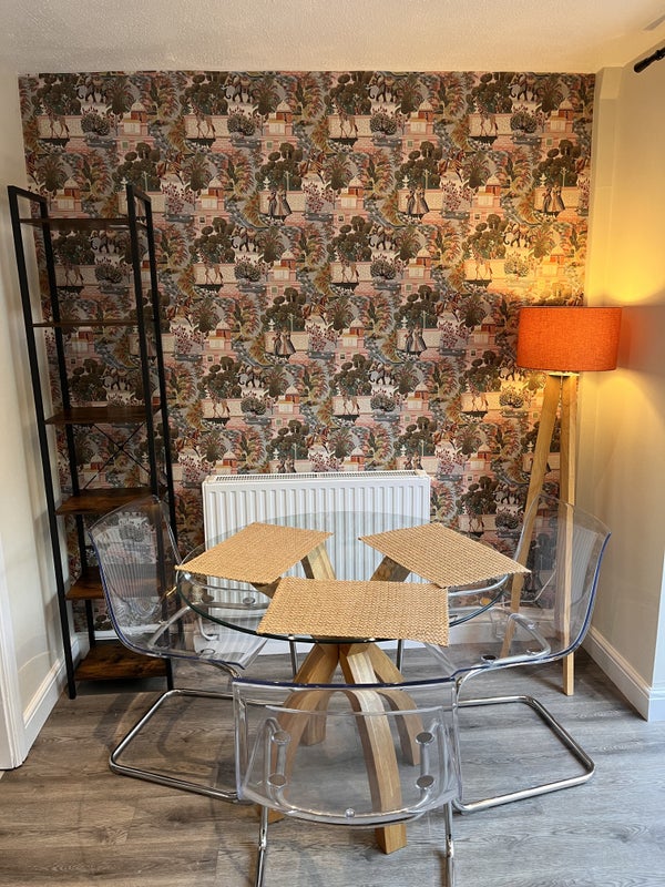 Photo 1: Dining Area