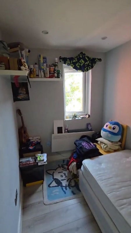 Photo 1