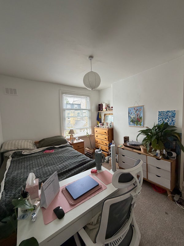 Photo 1: Room