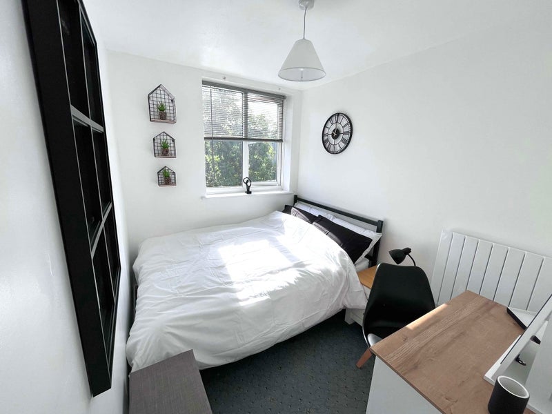Photo 1: Bedroom 1 - Fully furnished