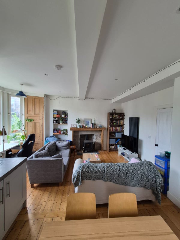 Photo 1: living room