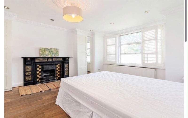 Photo 1: Large room £898