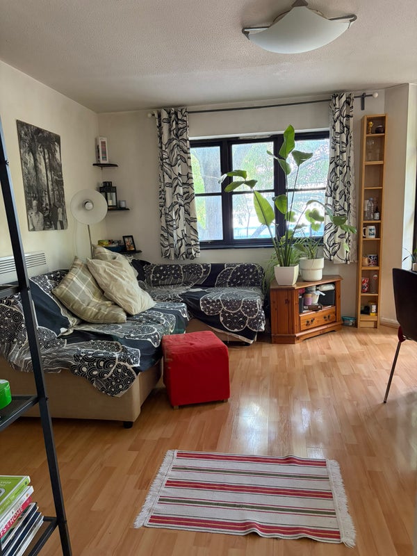 Photo 1: Living area