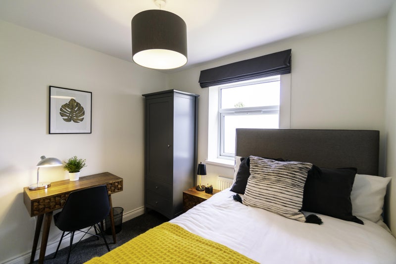 Photo 1: Room 3