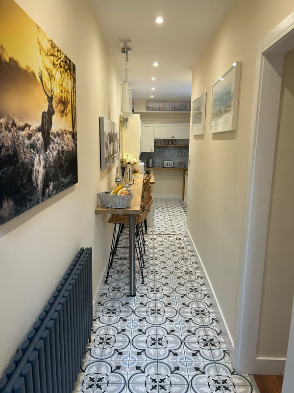 Photo 1: Hallway
