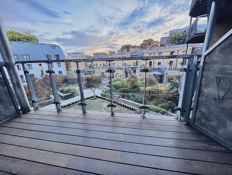 Photo 1: private terrace