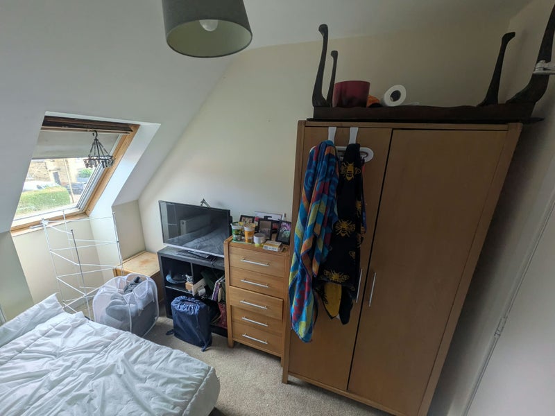 Photo 1: Bedroom 1
