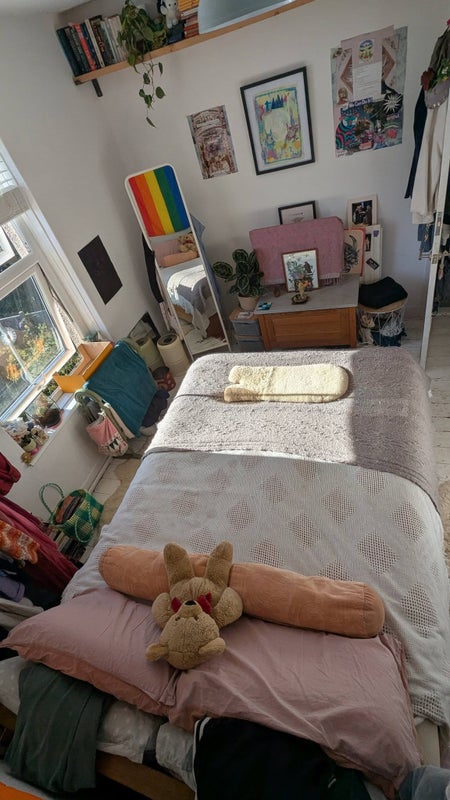 Photo 1: bedroom