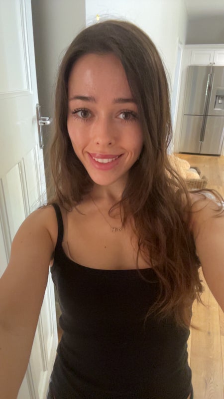 Photo 1: This is my face 🤠