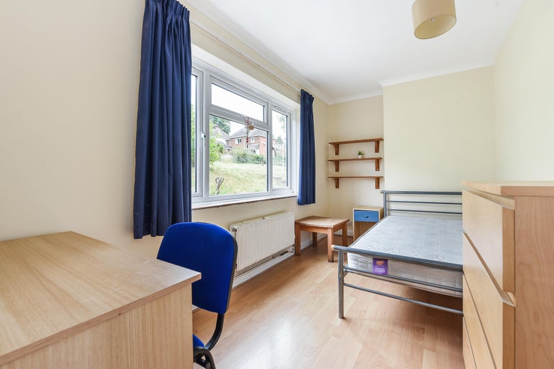 Photo 1: Room 1
