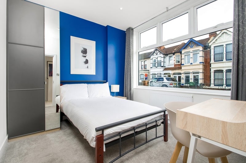 Photo 1: Room 1 - view to bed & window