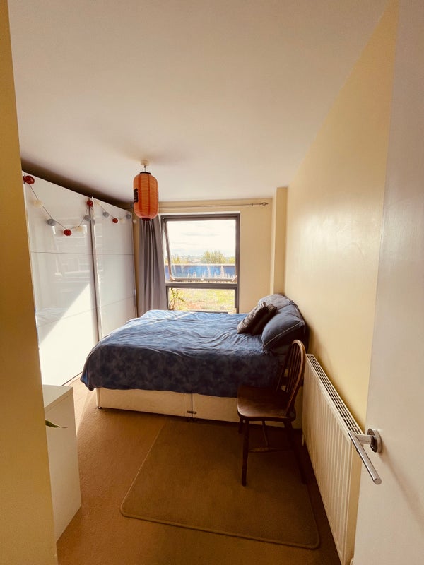Photo 1: Bedroom