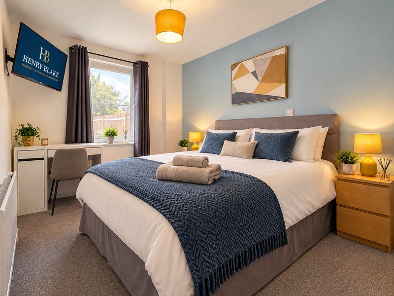 Photo 1: Room 2