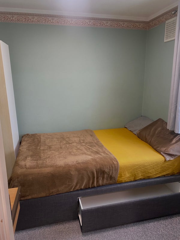 Photo 1: Divan bed with storage