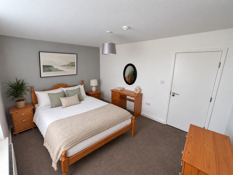 Photo 1: Bedroom 3 - Double