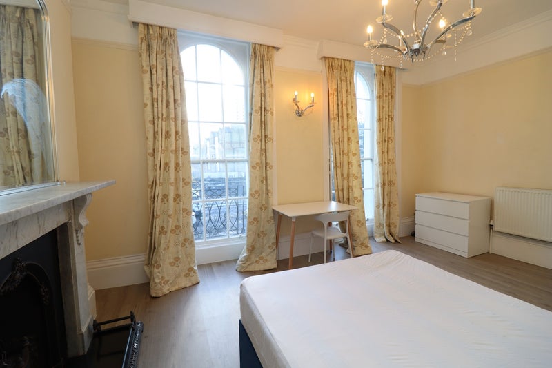 Photo 1: ROOM D