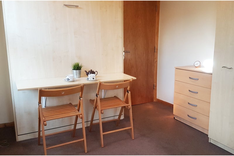 Photo 1: 🍽️ Dining Area with Table & Chairs