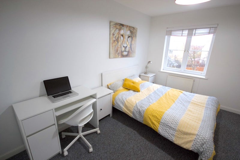 Photo 1: Ensuite room, £750/month, available 24/11