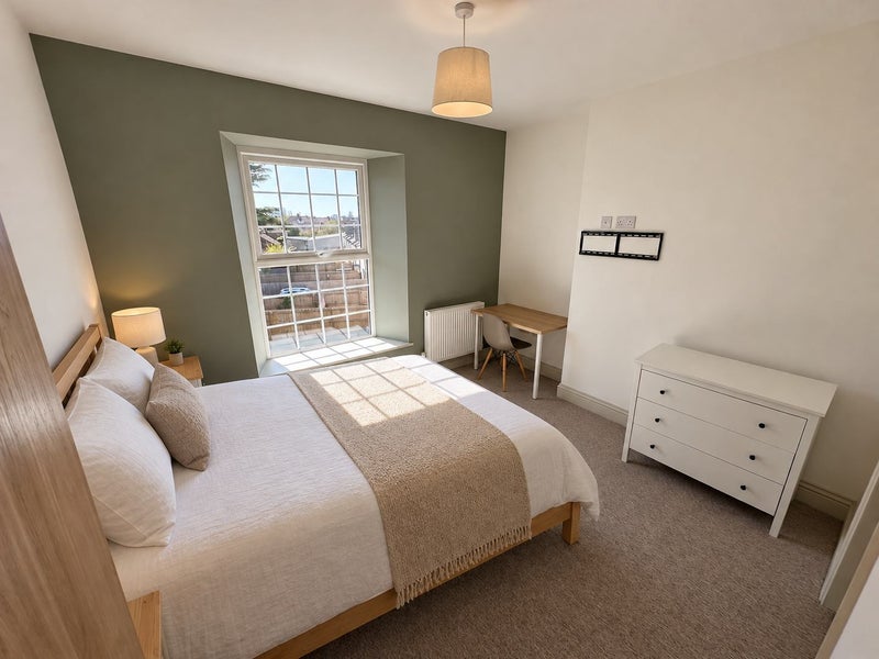 Photo 1: Bedroom