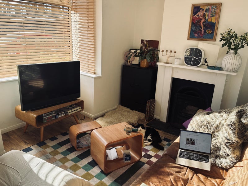 Photo 1: Sitting room