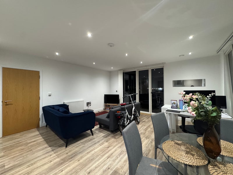 Photo 1: Living room