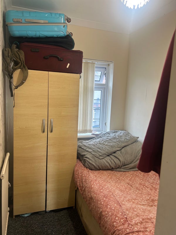 Photo 1: box room