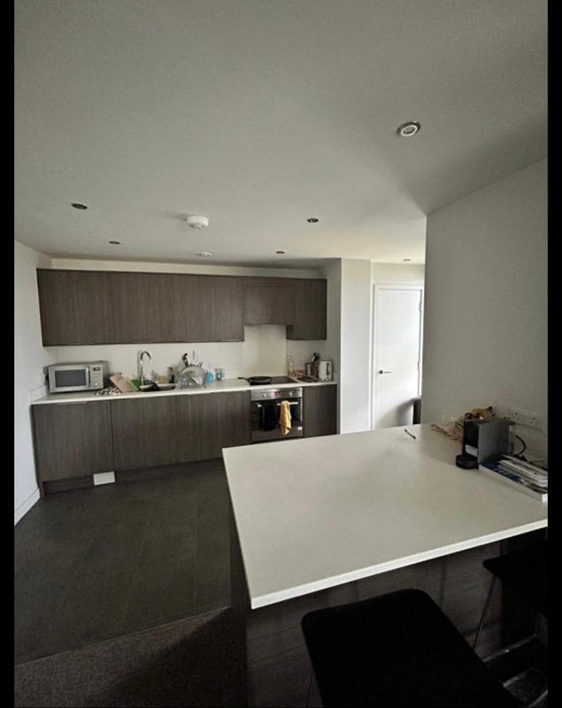 Photo 1: Kitchen