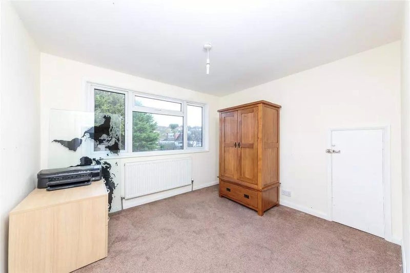Photo 1: Bedroom 2