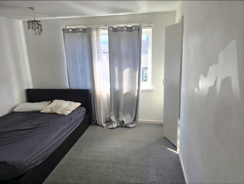 Photo 1: Double room