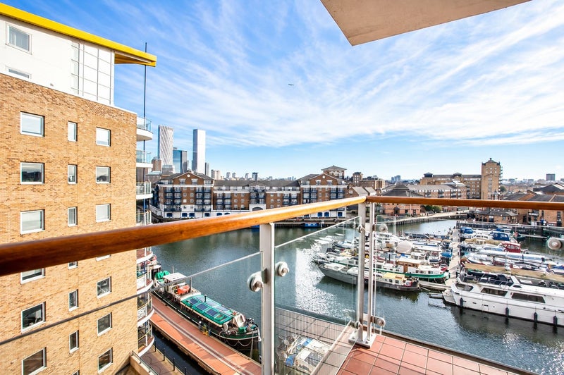 Photo 1: Balcony View