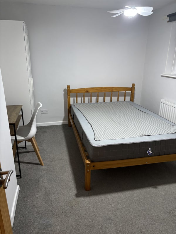 Photo 1: Double Room