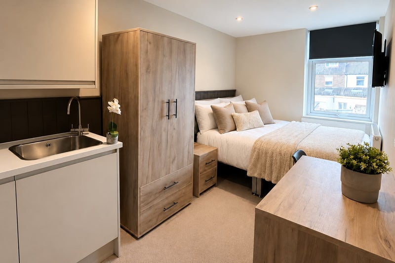 Photo 1: Bedroom