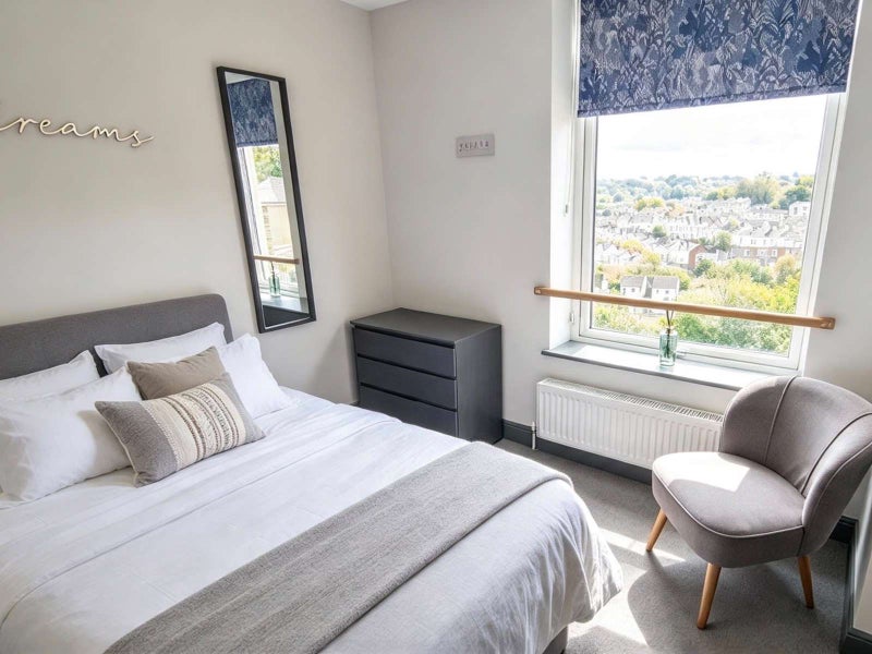 Photo 1: Room2