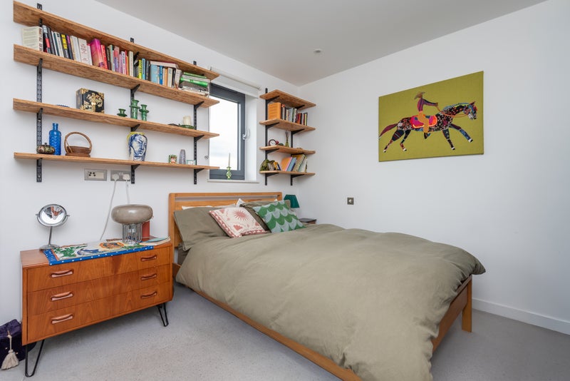 Photo 1: Bedroom available