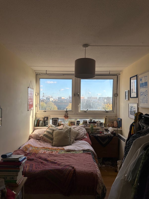 Photo 1: The room
