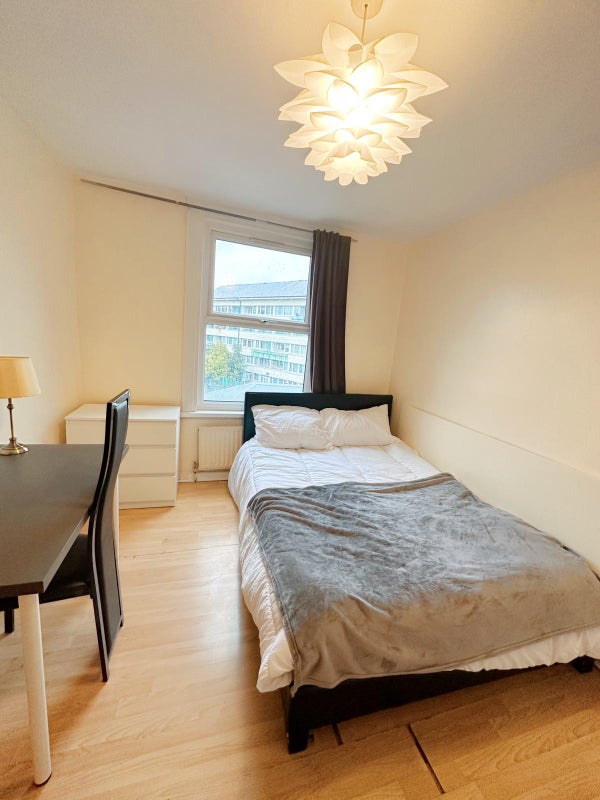Photo 1: Double room
