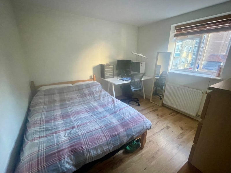 Photo 1: your room