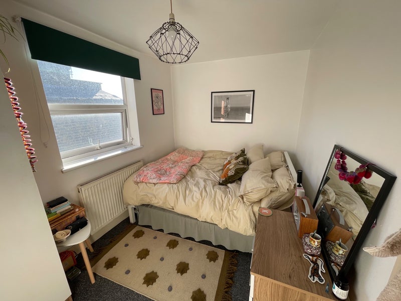 Photo 1: Your new room! 