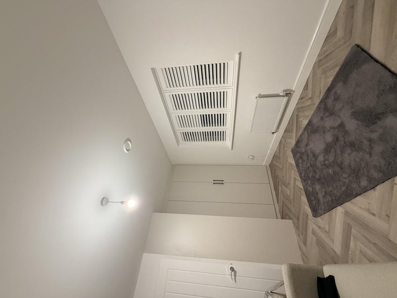 Photo 1: Room