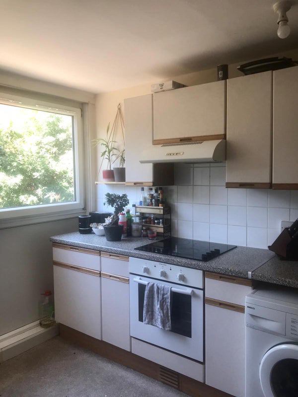 Photo 1: Kitchen