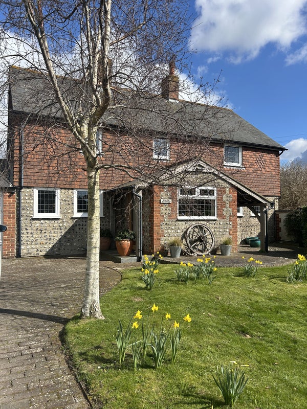 Photo 1: Farmhouse 