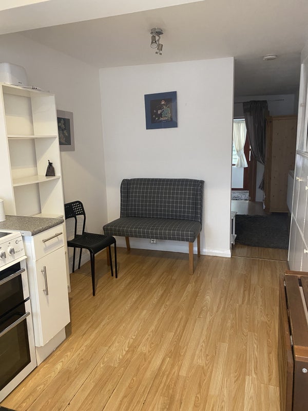 Photo 1: Kitchen