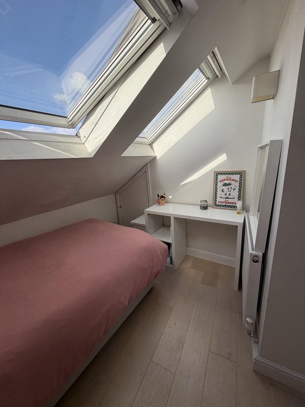 Photo 1: Bedroom