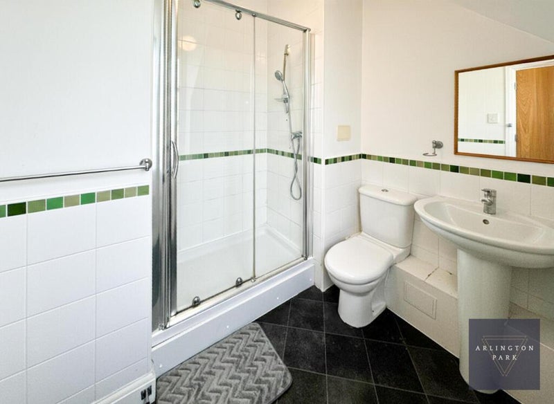 Photo 1: en suite