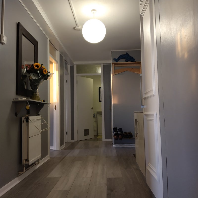 Photo 1: Hallway 