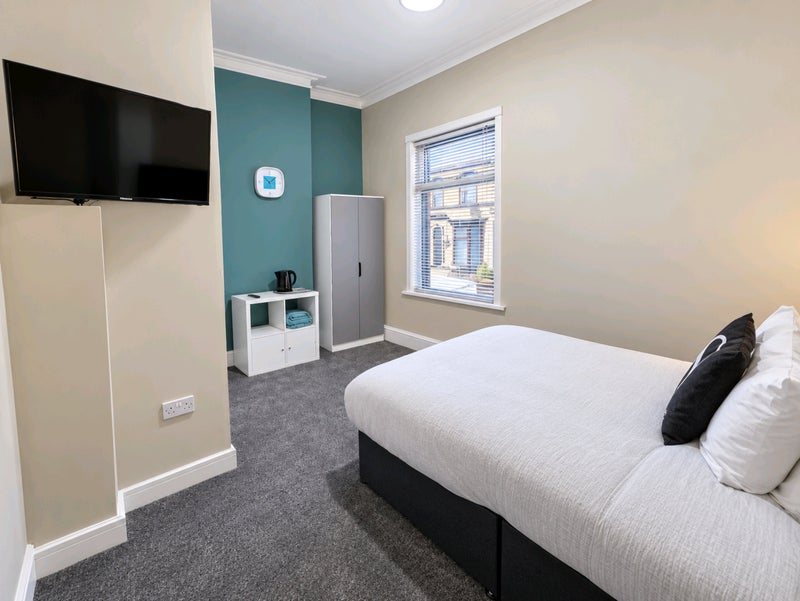 Photo 1: Bedroom 4 - Double En-Suite