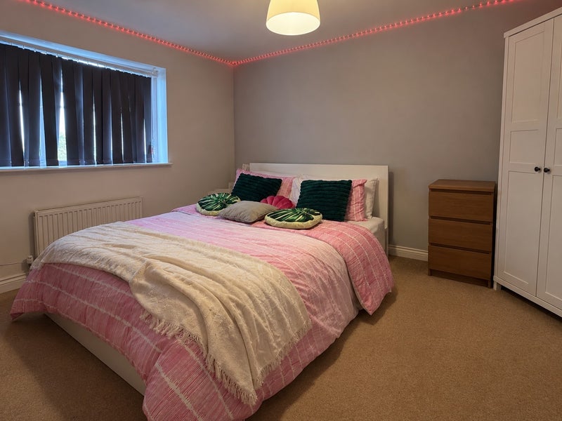 Photo 1: Stunning white frame double bed. Comes with a large white wardrobe and a spacious chest of drawers