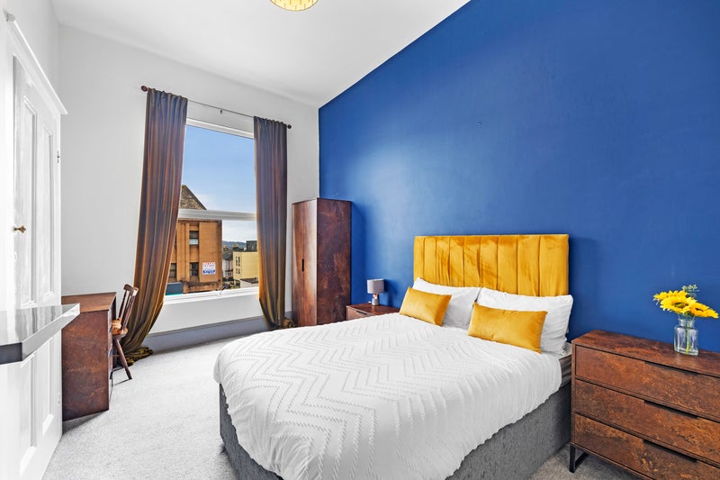 Photo 1: Room 5