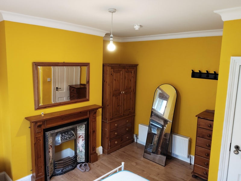 Photo 1: Bedroom