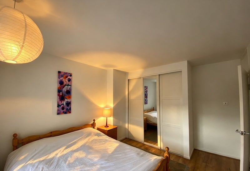 Photo 1: Room 1